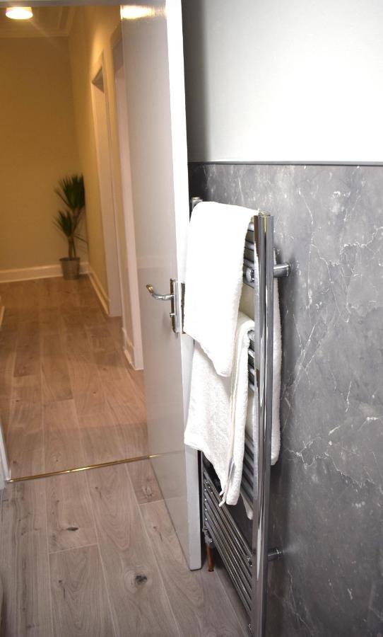 Kelpies Serviced Apartments- Victoria Фолкерк Екстер'єр фото